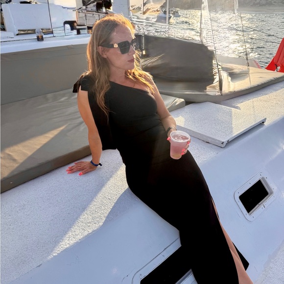 Meet your Posher, Candace - Picture 1 of 1